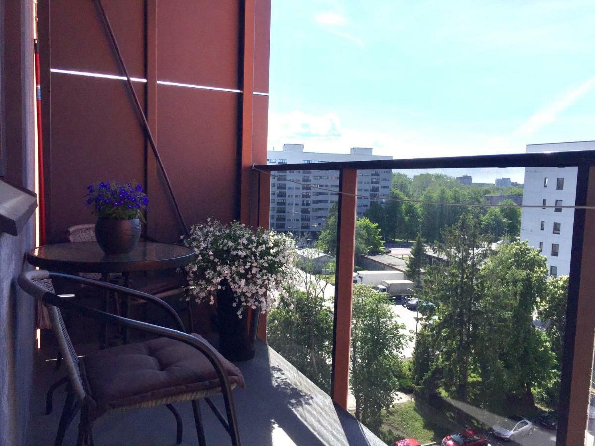 Orange Sipelga Balcony & Free Parking Apartamento Talin Exterior foto